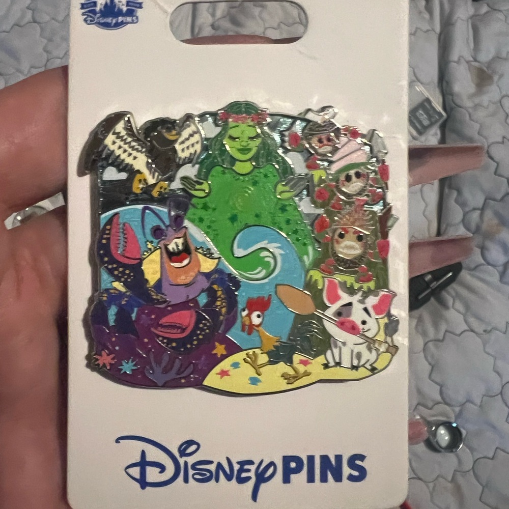 Disney Vibrant Character Pin